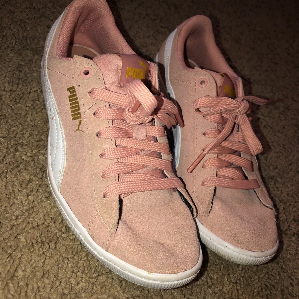 Women’s Puma Sneakers